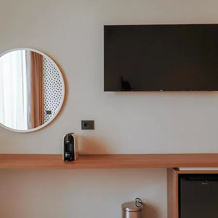 Pikat By Tis Aparthotel Vlorë