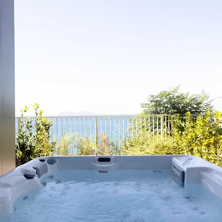 Aparthotel Pikat By Tis Vlorë